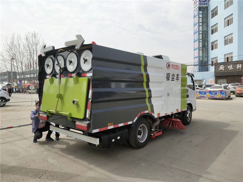 東風(fēng)銳鈴小型柴油純吸式掃路車與中聯(lián)掃路車全面解析 價(jià)格、圖片及配件廠家